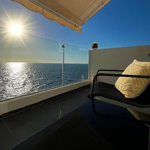  Apartment At The Ocean's Edge Spain